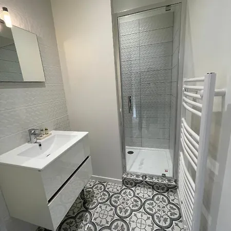 Magnifique Pour 2 Avec Climatisation Et Belle Pierre Bordelaise Apartment Bordeaux